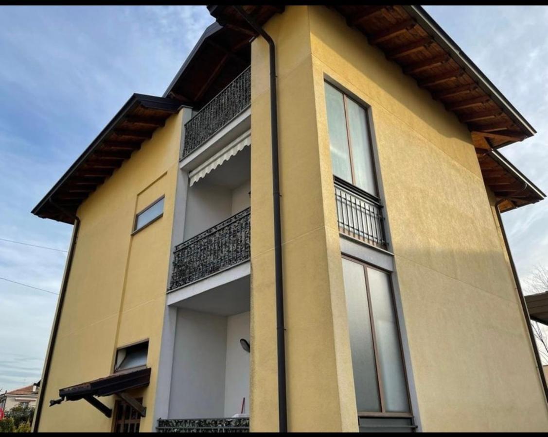 La Corte Di Silvia Malpensa Bed and Breakfast Cardano Al Campo Esterno foto