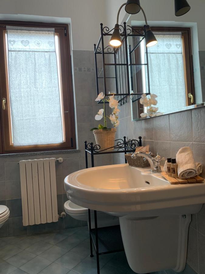 La Corte Di Silvia Malpensa Bed and Breakfast Cardano Al Campo Esterno foto
